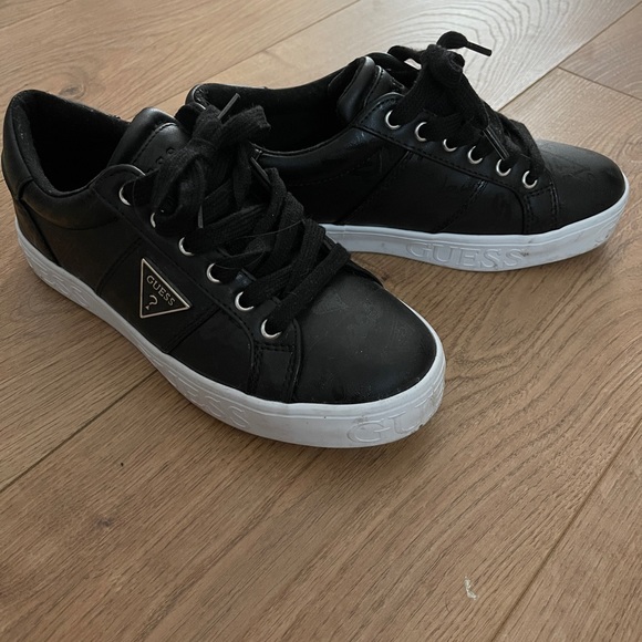 guess trainers size 6